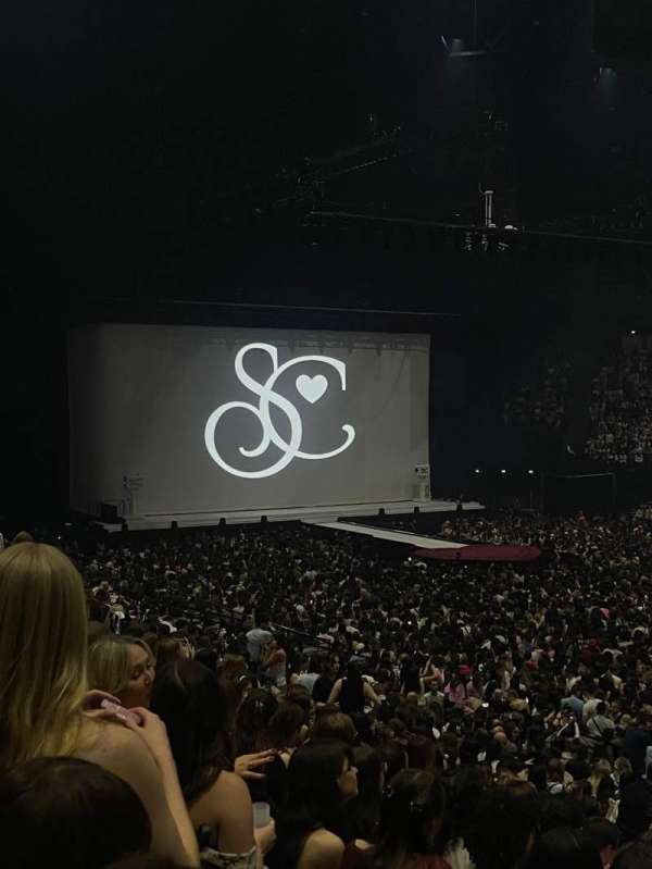 Accor Arena, bloc: Gradin R, rangée: 11, place: 5