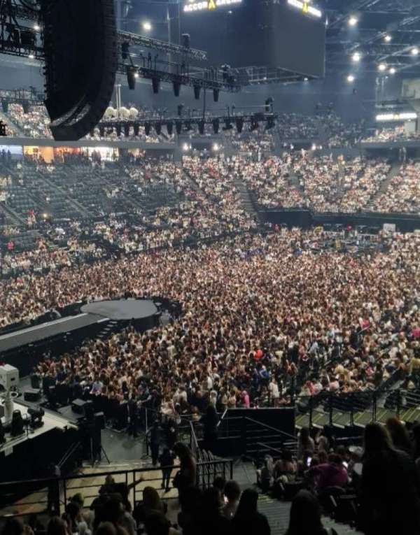 Accor Arena, bloc: Gradin M, rangée: 2, place: 7