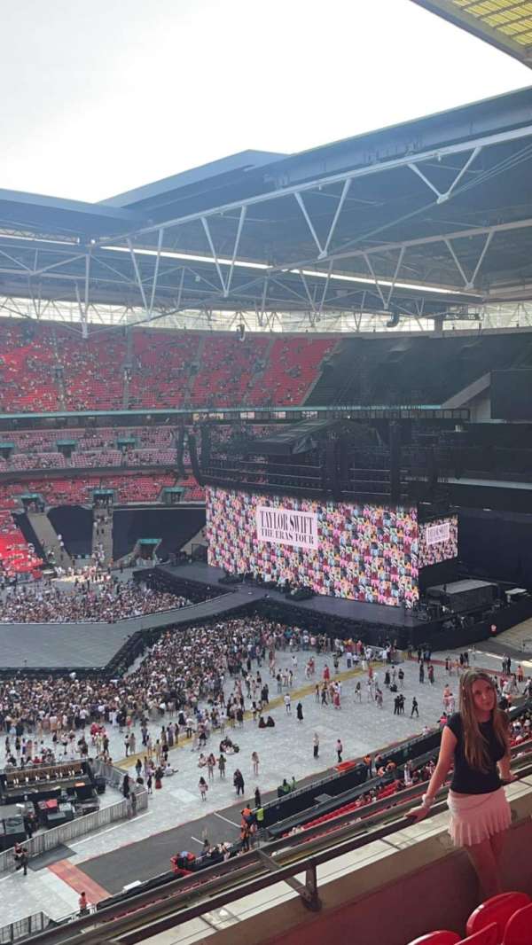 Wembley Stadium, bloc: 502, rangée: 3, place: 31