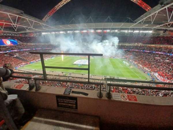 Wembley Stadium, bloc: 525, rangée: 2, place: 345