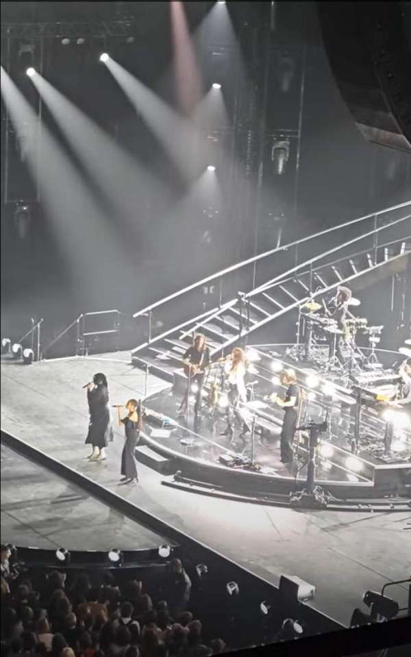 Accor Arena, bloc: Balcon F, rangée: 84, place: 13
