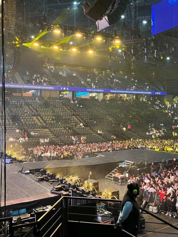 Accor Arena, bloc: Gradin M, rangée: 14, place: 9