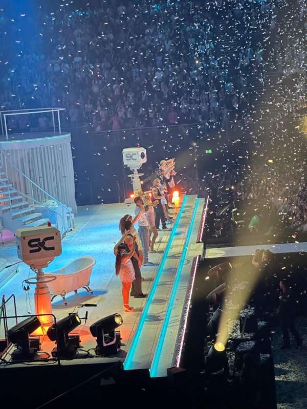 Ziggo Dome, bloc: 111, rangée: 6, place: 394