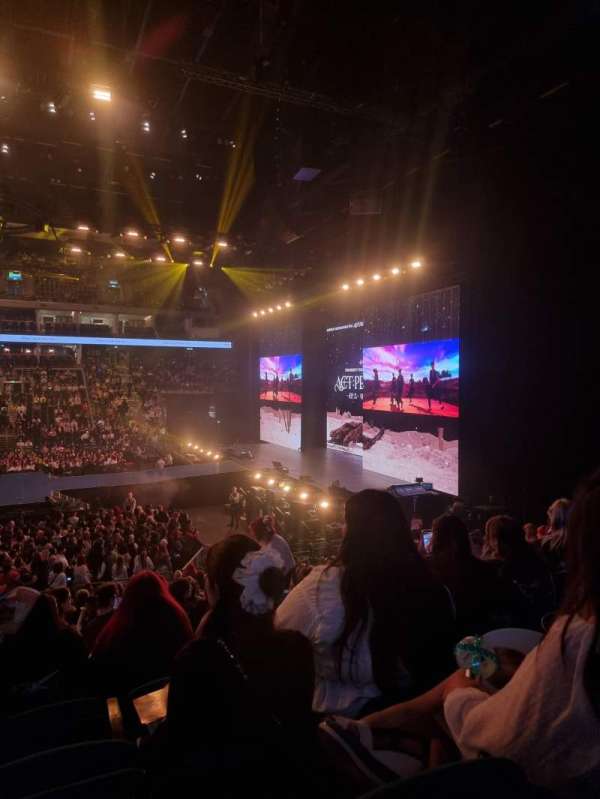 Uber Arena, bloc: 208, rangée: 18, place: 4