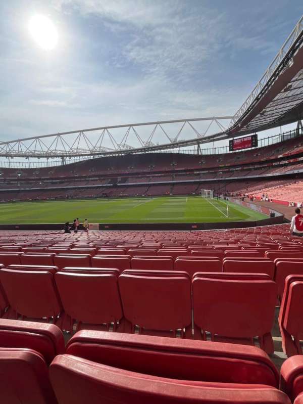 Emirates Stadium, bloc: 13, rangée: 20, place: 419