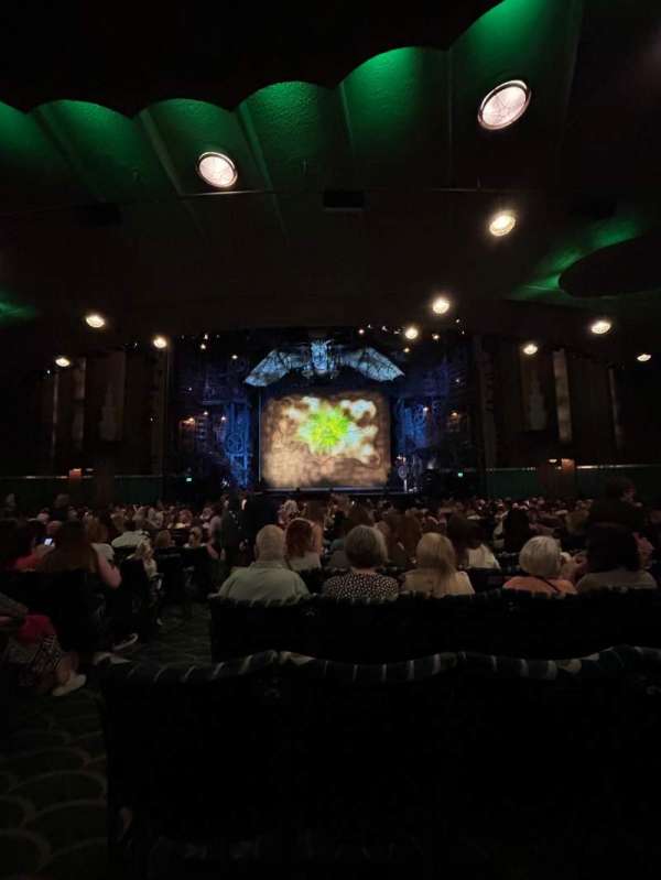 Apollo Victoria Theatre, bloc: Stalls, rangée: Y, place: 22