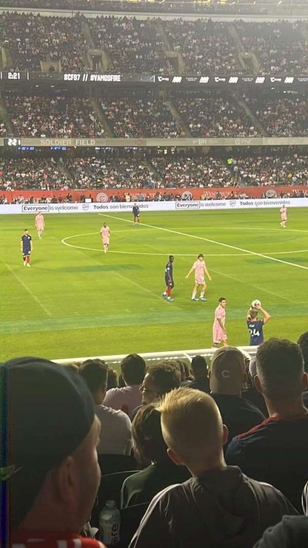 Soldier Field, bloc: 140, rangée: 14, place: 8