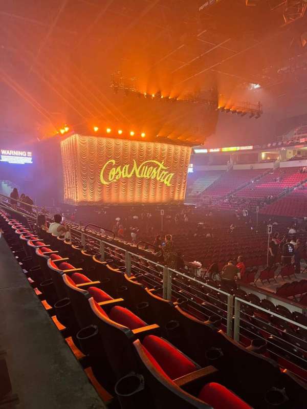 Save Mart Center, bloc: 124, rangée: J, place: 3