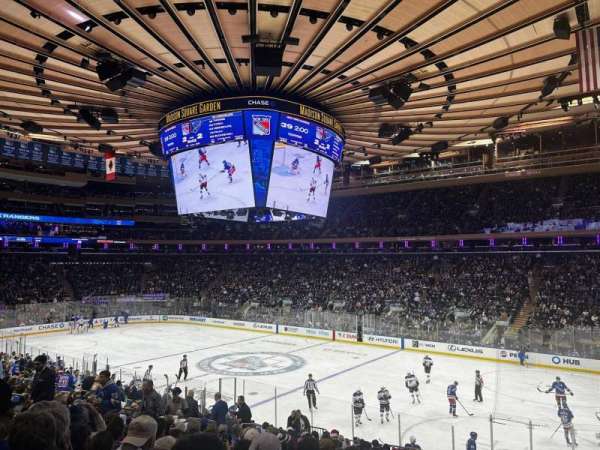 Madison Square Garden, bloc: 109, rangée: 19, place: 15