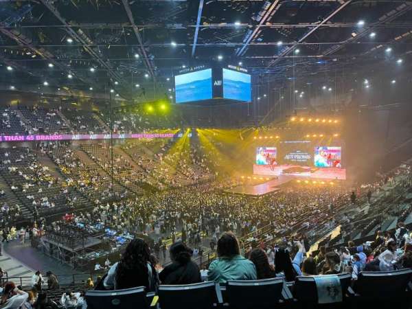 Accor Arena, bloc: Gradin C, rangée: 1, place: 22