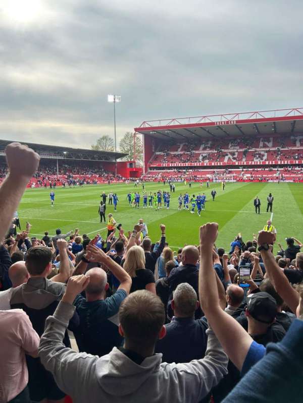 City Ground, bloc: X1, rangée: M, place: 102