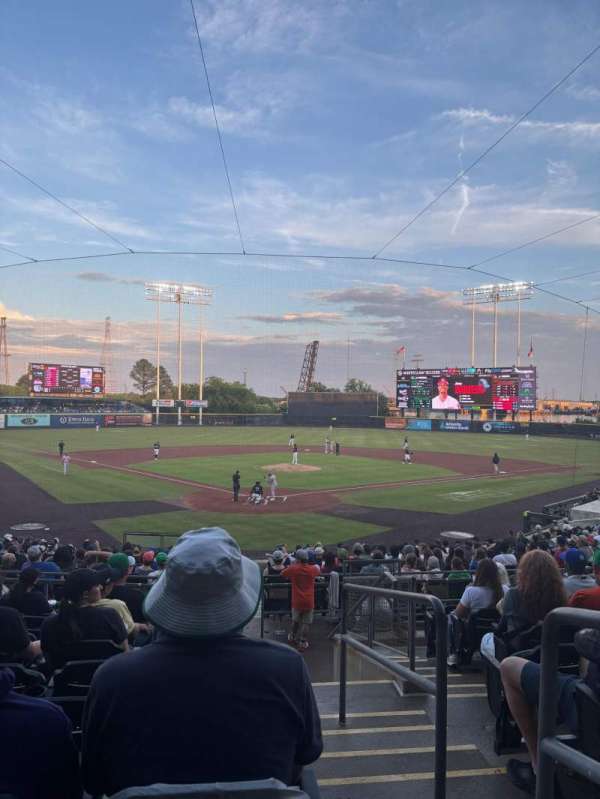 Harbor Park, bloc: 200, rangée: W, place: 24