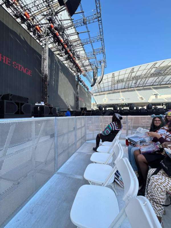 BMO Stadium, bloc: Floor A5, rangée: 1, place: 9