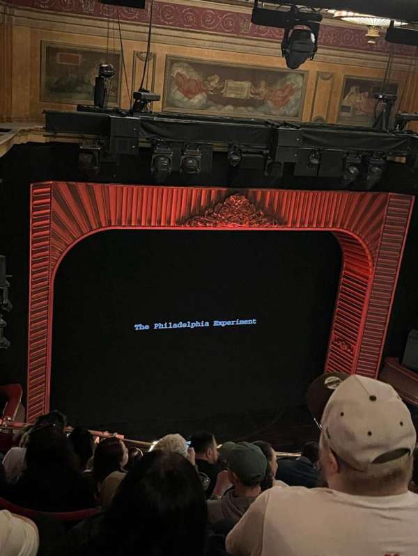 Phoenix Theatre, bloc: Grand circle, rangée: H, place: 26