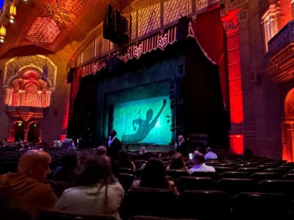 Fox Theatre, Atlanta, bloc: Orchestra R, rangée: R, place: 16