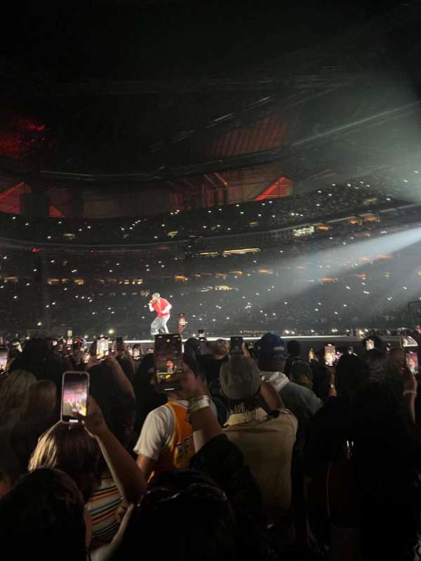Mercedes-Benz Stadium, bloc: Floor C, rangée: 7, place: 1