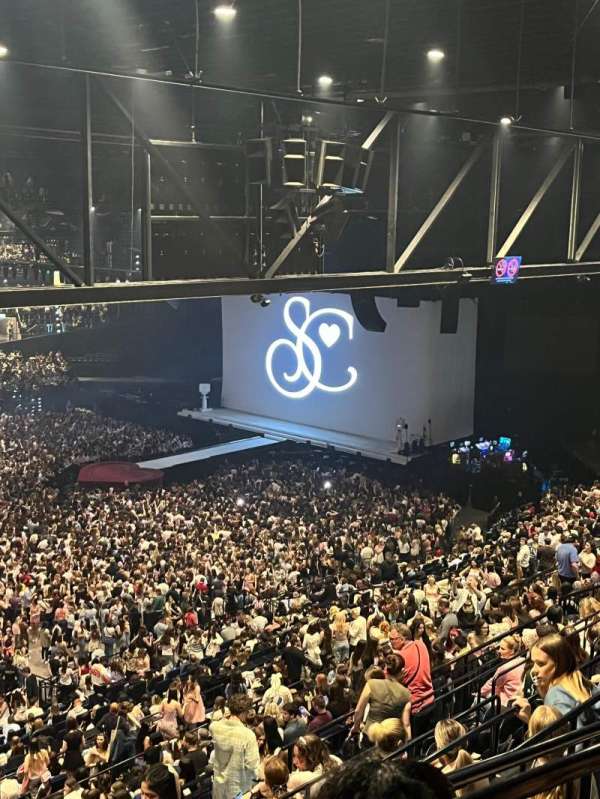 Hallenstadion, bloc: E2, rangée: 50, place: 12