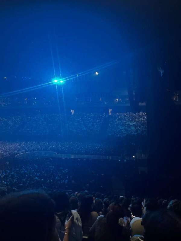 LDLC Arena, bloc: 212, rangée: R, place: 381