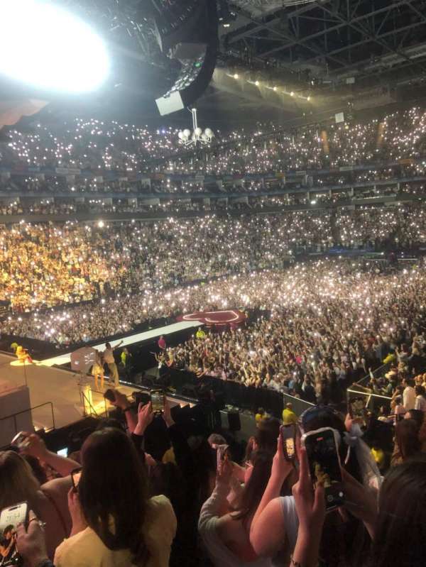 The O2, London, bloc: 117