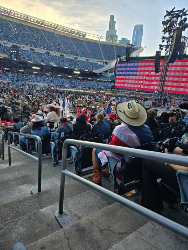 Soldier Field, bloc: 113, rangée: 12, place: 17