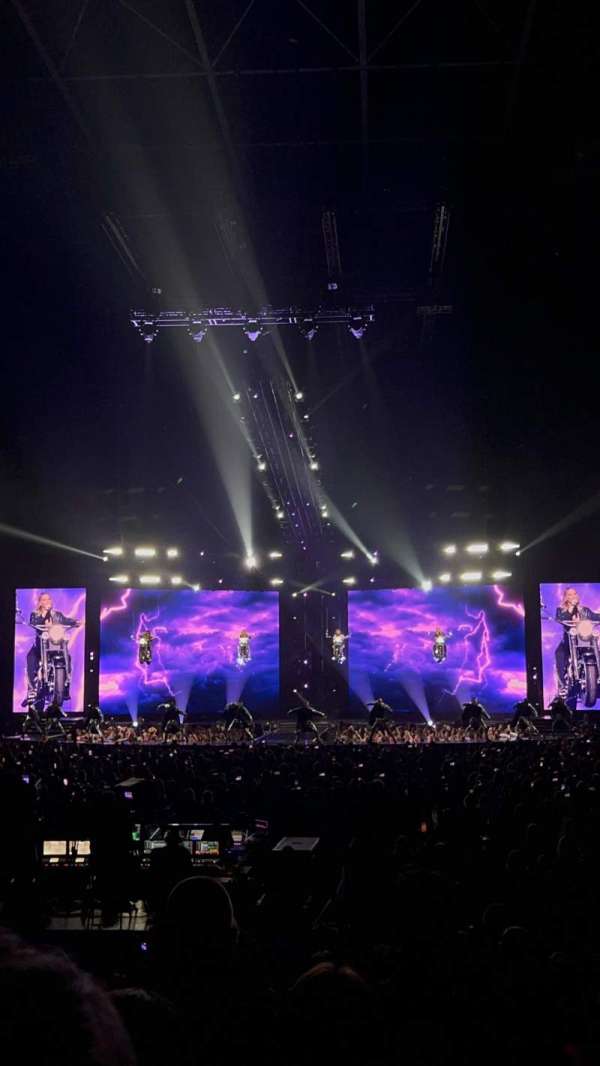 The O2, London, bloc: 107