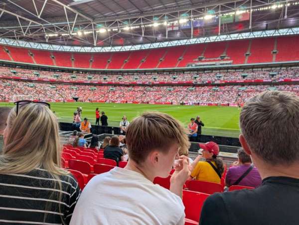 Wembley stadium, bloc: 143, rangée: J, place: 260