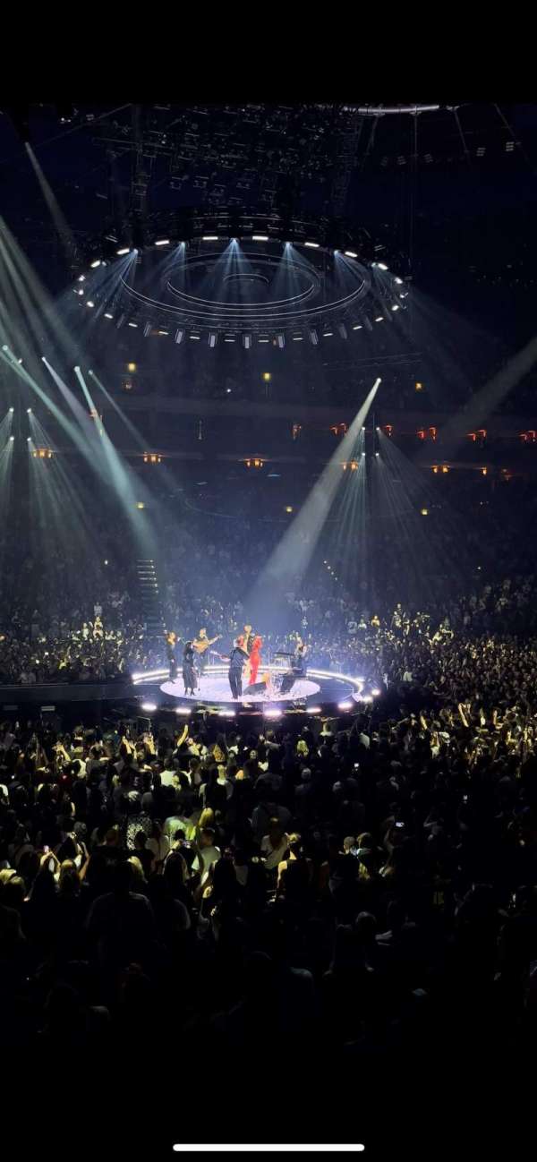 O2 Arena, Prague, bloc: 102, rangée: 14, place: 12