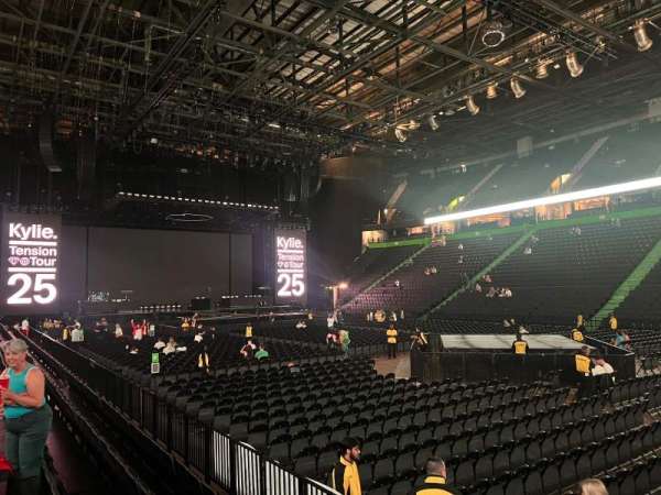 AO Arena, bloc: 105, rangée: E, place: 3