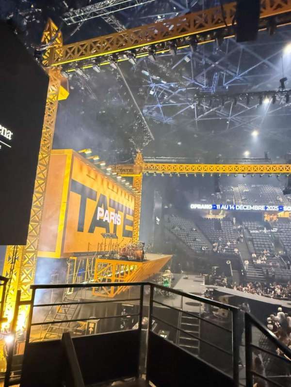 Accor Arena, bloc: Gradin M, rangée: 19, place: 12