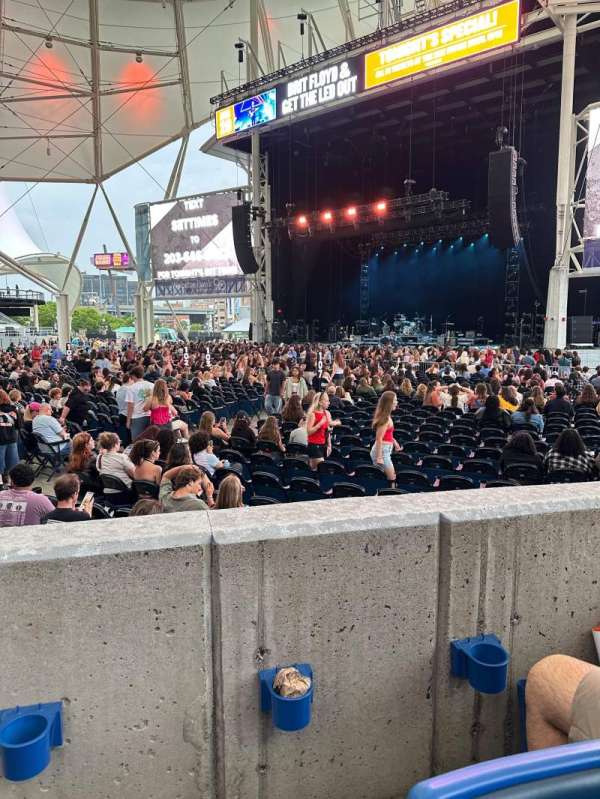 Hartford Healthcare Amphitheatre, bloc: 202, rangée: BB, place: 18