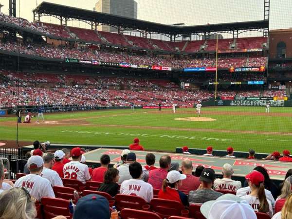 Busch Stadium, bloc: 144, rangée: 1, place: 10