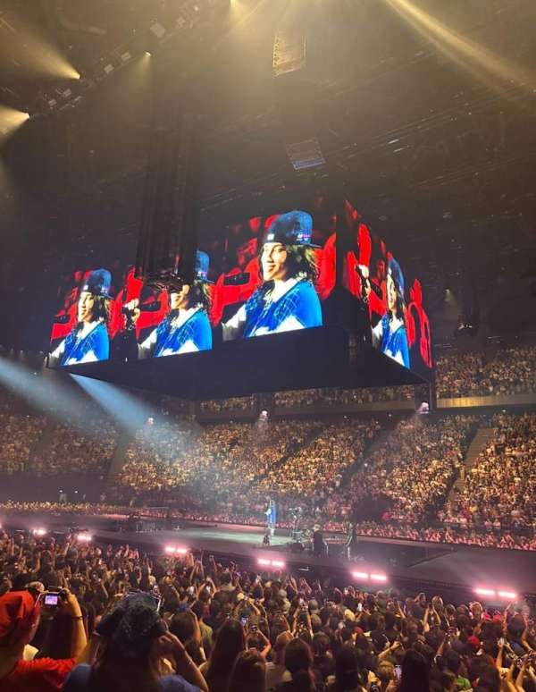 Accor Arena, bloc: Gradin F, rangée: 23, place: 26