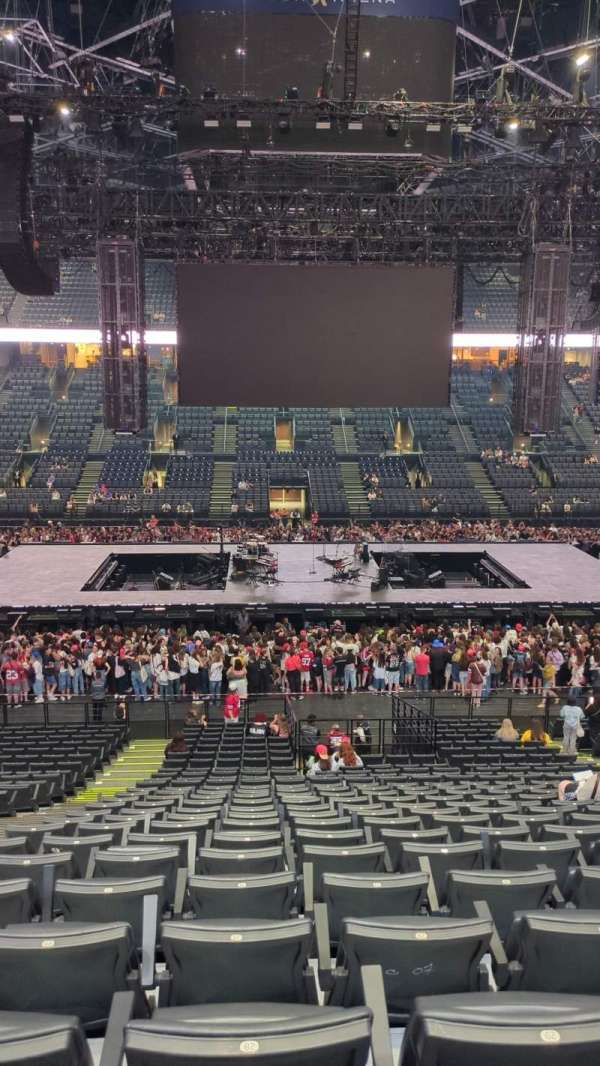 Accor Arena, bloc: Gradin O, rangée: 4, place: 28