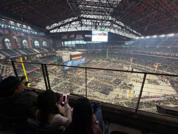 Globe Life Field, bloc: 303, rangée: 2, place: 10