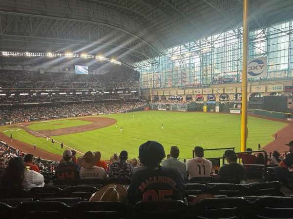 Daikin Park, bloc: 235, rangée: 7, place: 13