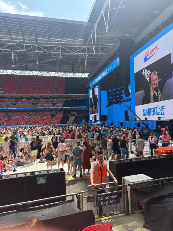 Wembley Stadium, bloc: 141, rangée: 6, place: 233