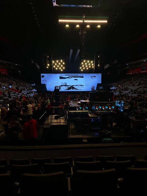 Little Caesars Arena, bloc: 116, rangée: 5, place: 7