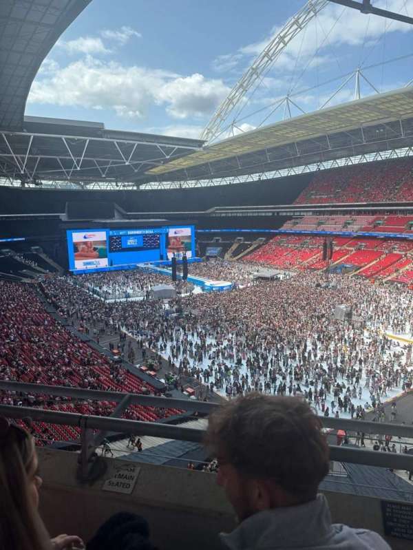 Wembley stadium, bloc: 519, rangée: 2, place: 177