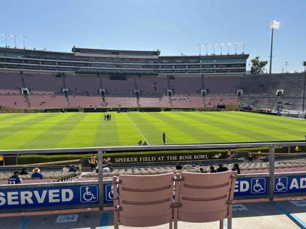 Rose Bowl, bloc: 4-H, rangée: 30, place: 102