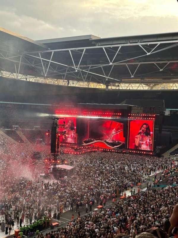 Wembley Stadium, bloc: 207, rangée: 11, place: 132