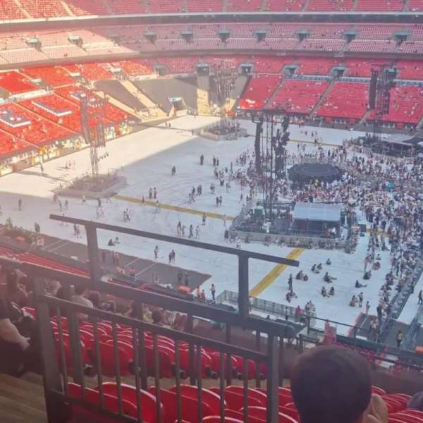 Wembley Stadium, bloc: 551, rangée: 12, place: 134