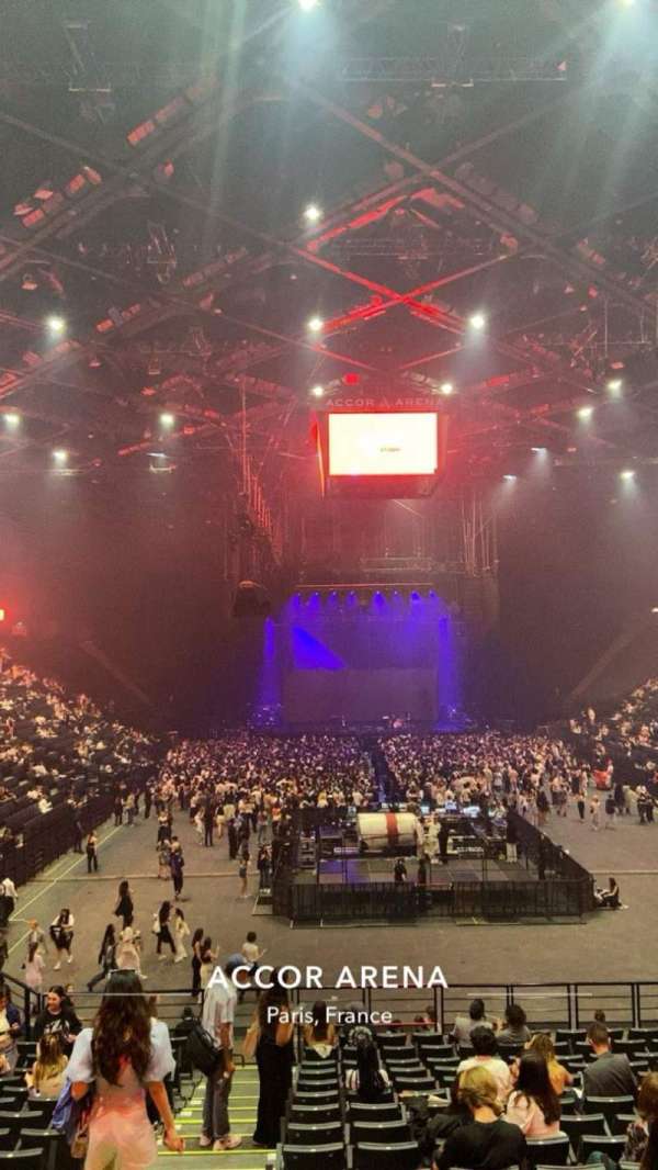 Accor Arena, bloc: Gradin U, rangée: 8, place: 25