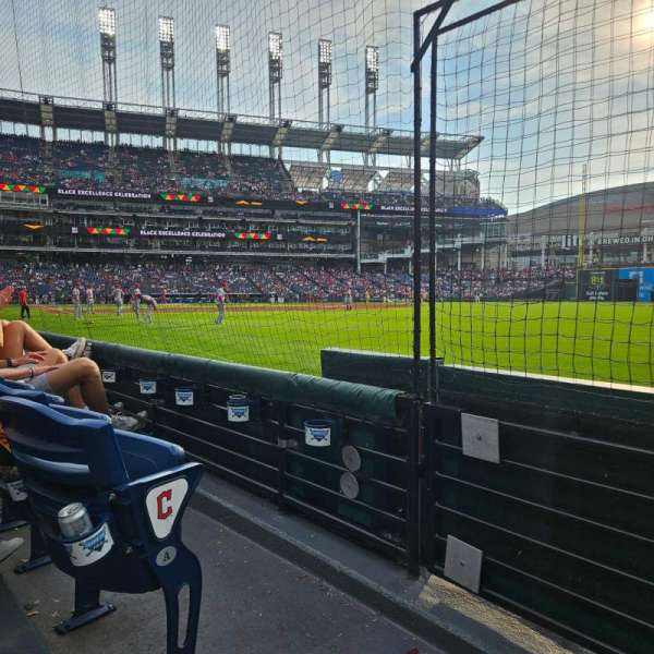 Progressive Field, bloc: 125, rangée: B, place: 24