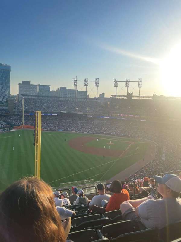 Comerica Park, bloc: 345, rangée: 15, place: 5