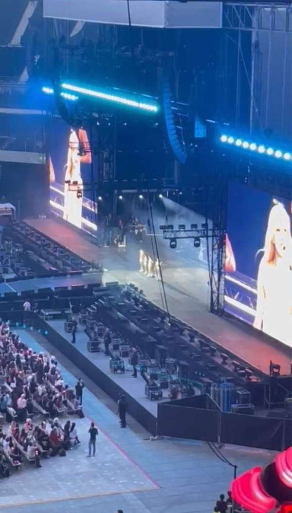 Stade de France, bloc: E12, rangée: 57, place: 28