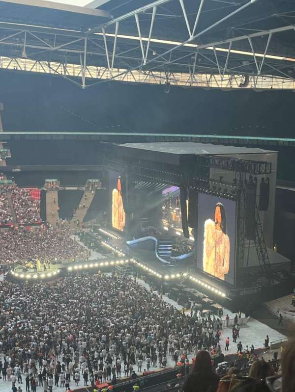 Wembley Stadium, bloc: 552, rangée: 8, place: 363