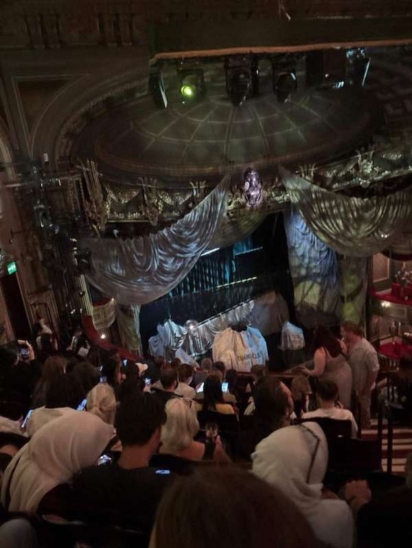 His Majesty's Theatre, London, bloc: Grand Circle, rangée: J, place: 31