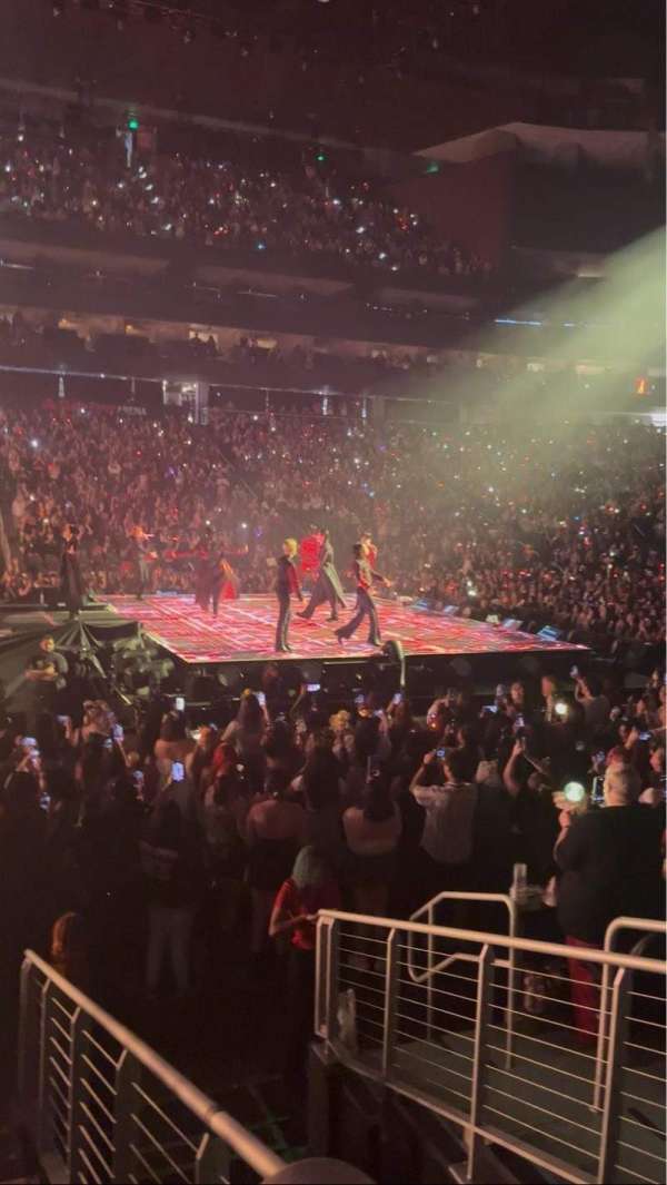 State Farm Arena, bloc: 120, rangée: GG, place: 5