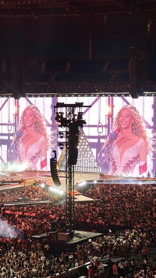 Stade de France, bloc: C3, rangée: 42, place: 10