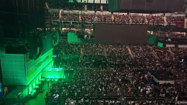 Prudential Center, bloc: 127, rangée: 1, place: 9
